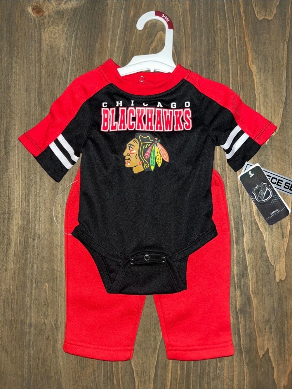 Chicago Blackhawks NHL 3/6 Month Bodysuit Set Pants Infant Hockey New With Tags